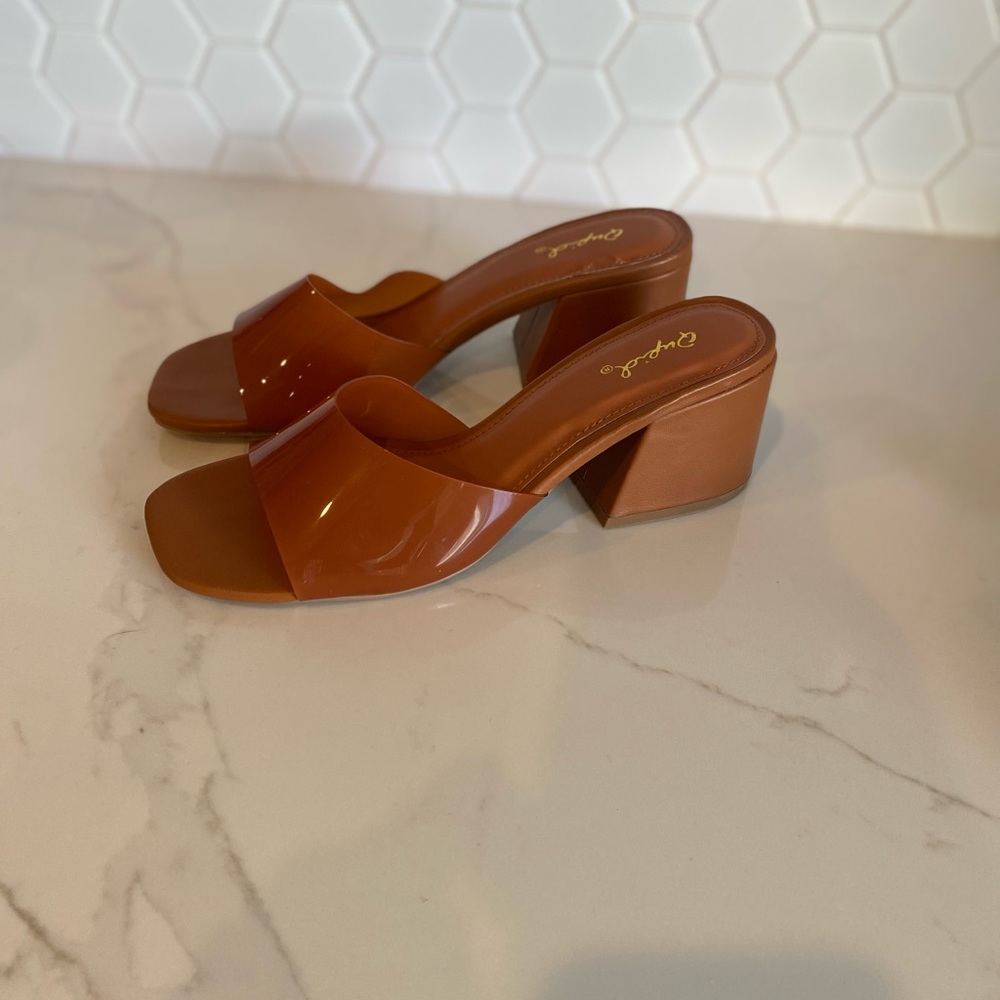 NIB Quipid Katen Transparent Open Toe Cognac Block Heel Sandal - Picture 2 of 16